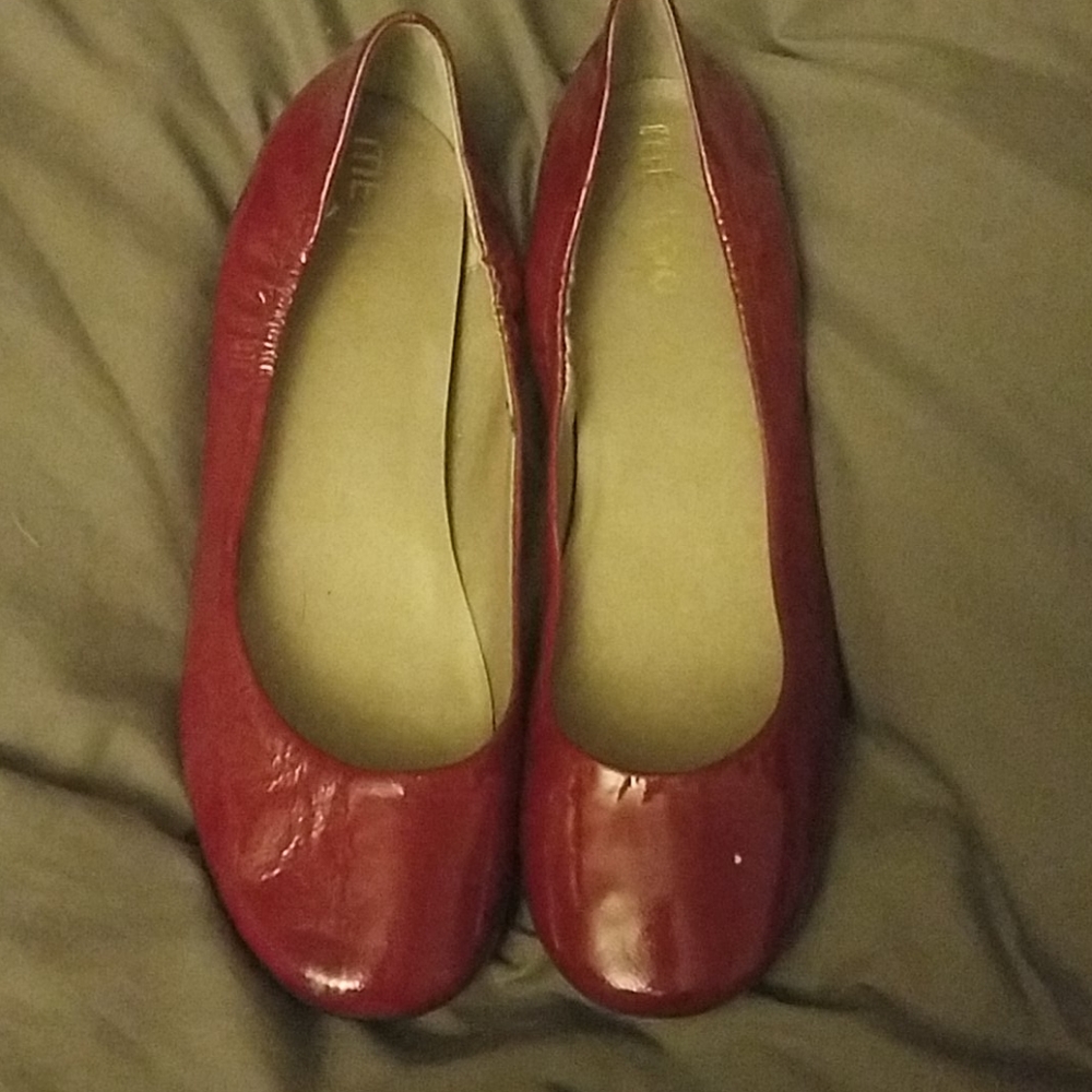 Final price Me too red leather flats